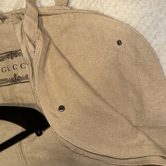 Gucci cloth double snap garment bag with black velvet Gucci hanger - Picture 5 of 8